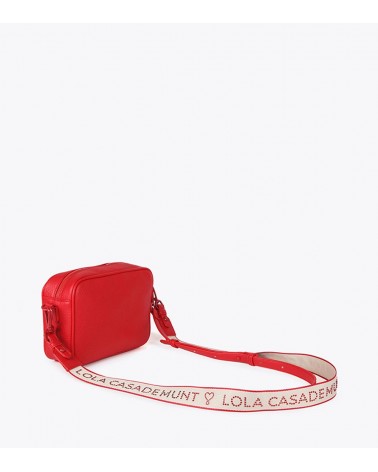 Asa ajustable con detalles de la marca Lola Casademunt en rojo.