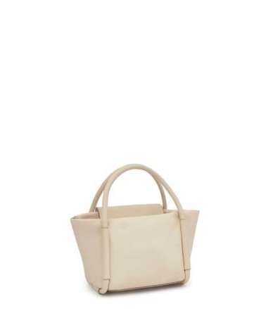 Parte trasera del bolso TOUS Silhouette Soft beige, con acabados impecables.