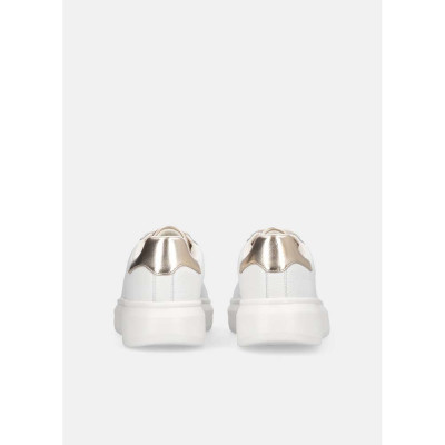 Parte trasera mostrando el talón reforzado.