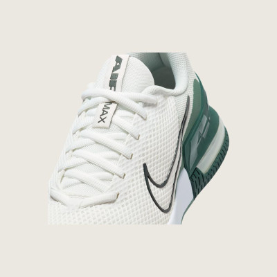 Detalle cordones Zapatillas blancas malla con unidad Max Air