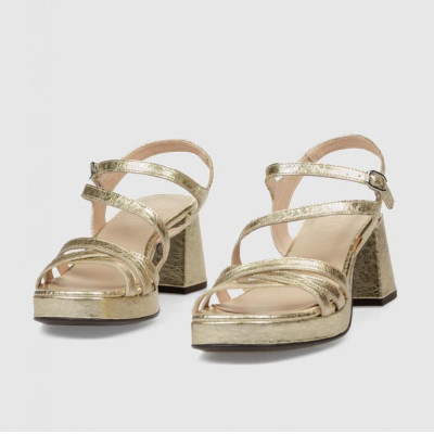 sandalia elegante mujer platino