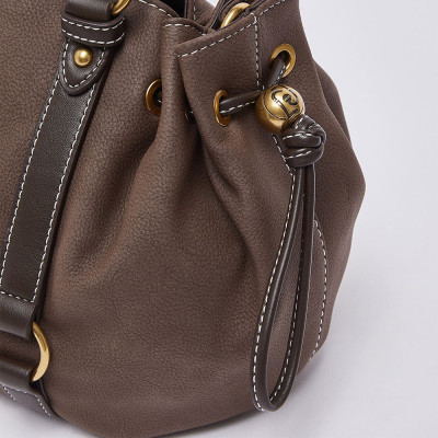 Detalles bolso elegante negro Liu Jo uso diario