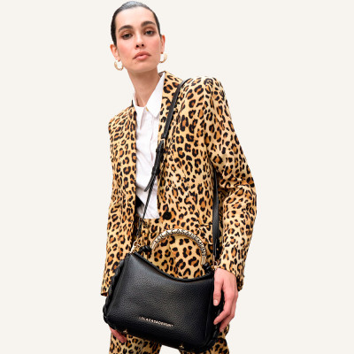 Lola Casademunt bolso negro mujer