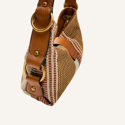 Guess bolso cognac AB9308720