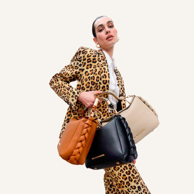 Lola Casademunt bolso negro mujer