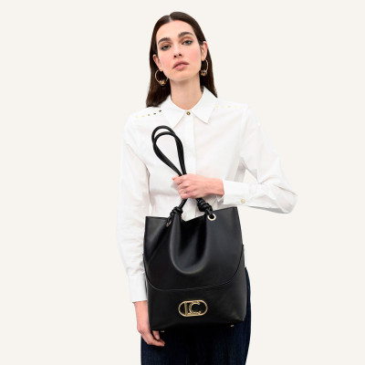 Lola Casademunt bolso negro mujer