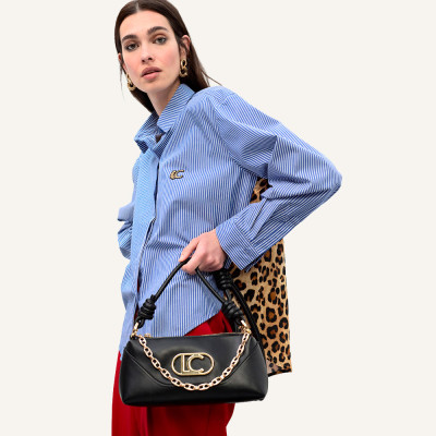 Lola Casademunt bolso negro mujer
