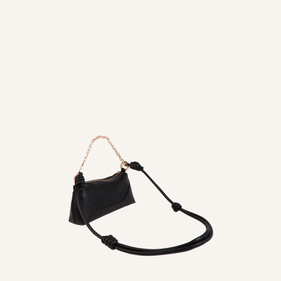 Lola Casademunt bolso negro mujer