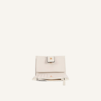 Lola cartera crudo | Lázaro