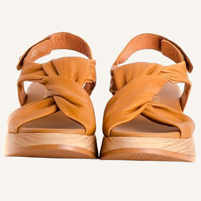 Paula Urban sandalias camel mujer 33-335