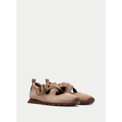 Hispanitas Merceditas Serraje Cuña Taupe HI265077 perspectiva lateral