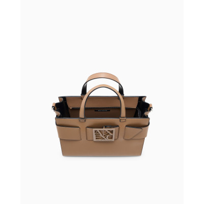 Bolso Tote Armani Exchange Monograma Camel 942689 interior forrado y capacidad
