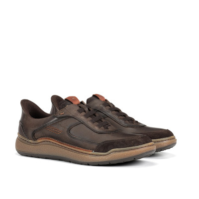 Zapatos Fluchos Hombre Rocky marrón deportivo perspectiva tres cuartos