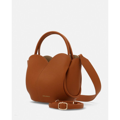 Bolso Noa Harmon Roselle cuero detalle de correa de cinta y herrajes