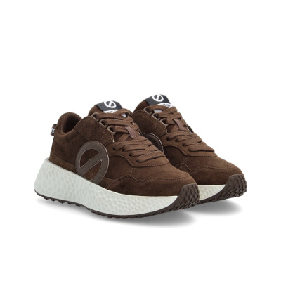 Zapatillas No Name Mujer Carter Jogger marrón serraje perspectiva tres cuartos
