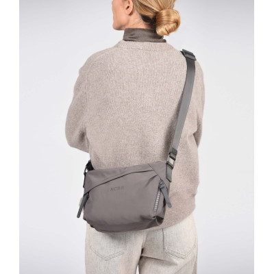 Bandolera pequeña KCB Zig taupe vista frontal