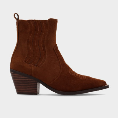 Botines Noa Harmon Cuero 10373PN vista trasera y suela