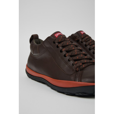 Botines Camper Peu Pista Hombre Marrón K300285 perspectiva tres cuartos