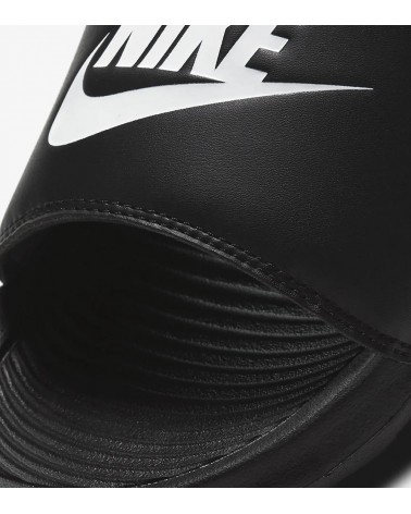 Chanclas Nike Victory One: Agarre anatómico para un ajuste perfecto.