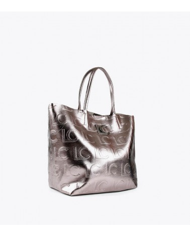Versatilidad y diseño se unen en el bolso shopper de Lola Casademunt, ideal para cualquier ocasión.