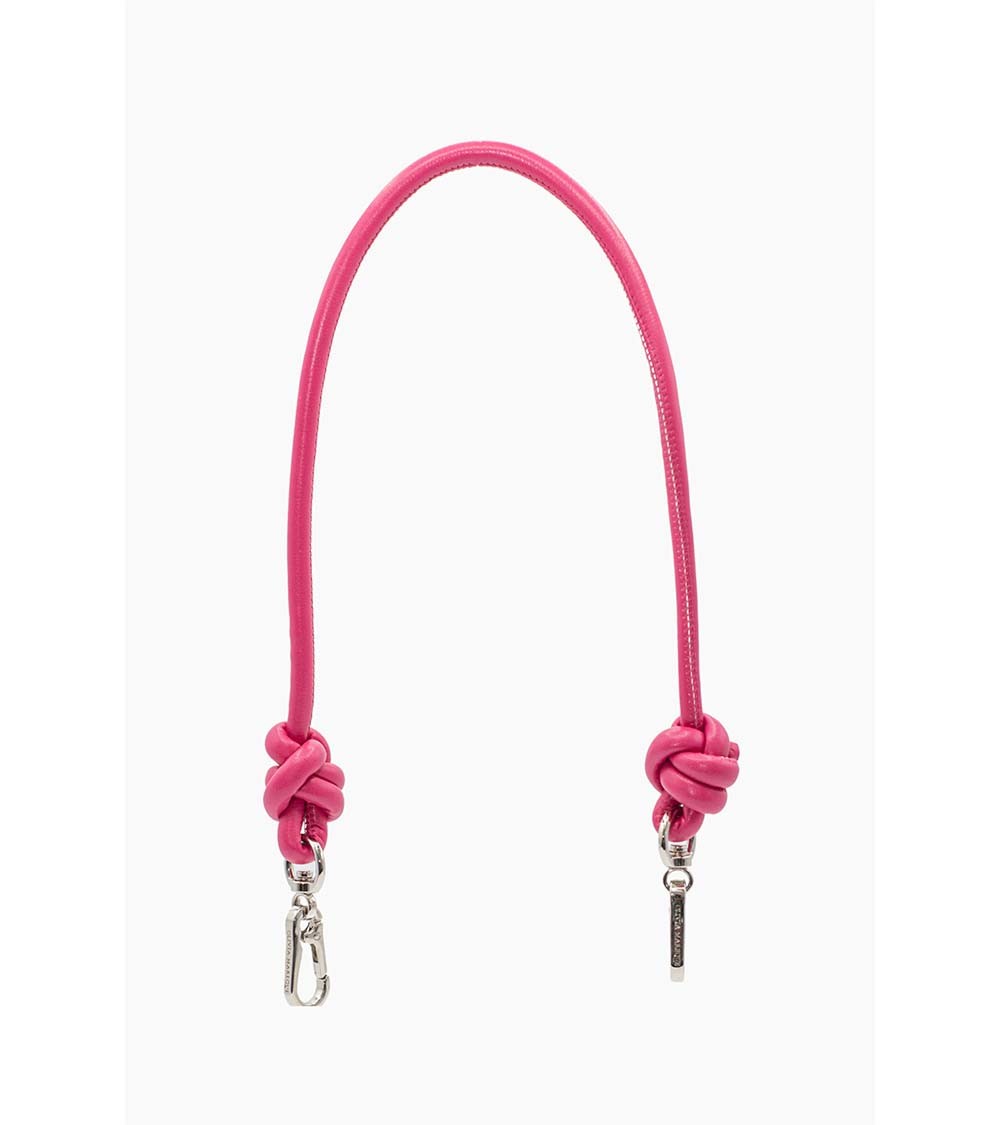 Cadena Nudo Fucsia Olivia Mareque de 60 cm con mosquetones personalizados.