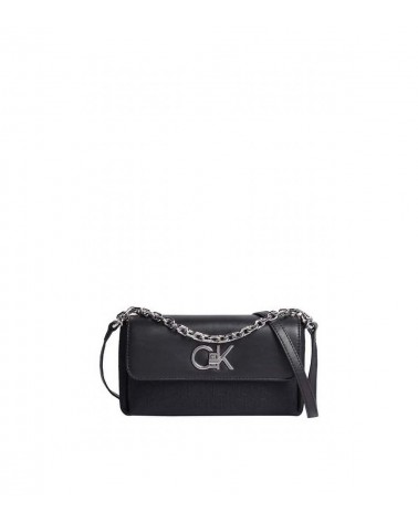 Vista frontal del Bolso Calvin Klein CK K611989 0GK para Mujer en color negro, diseño elegante y moderno.