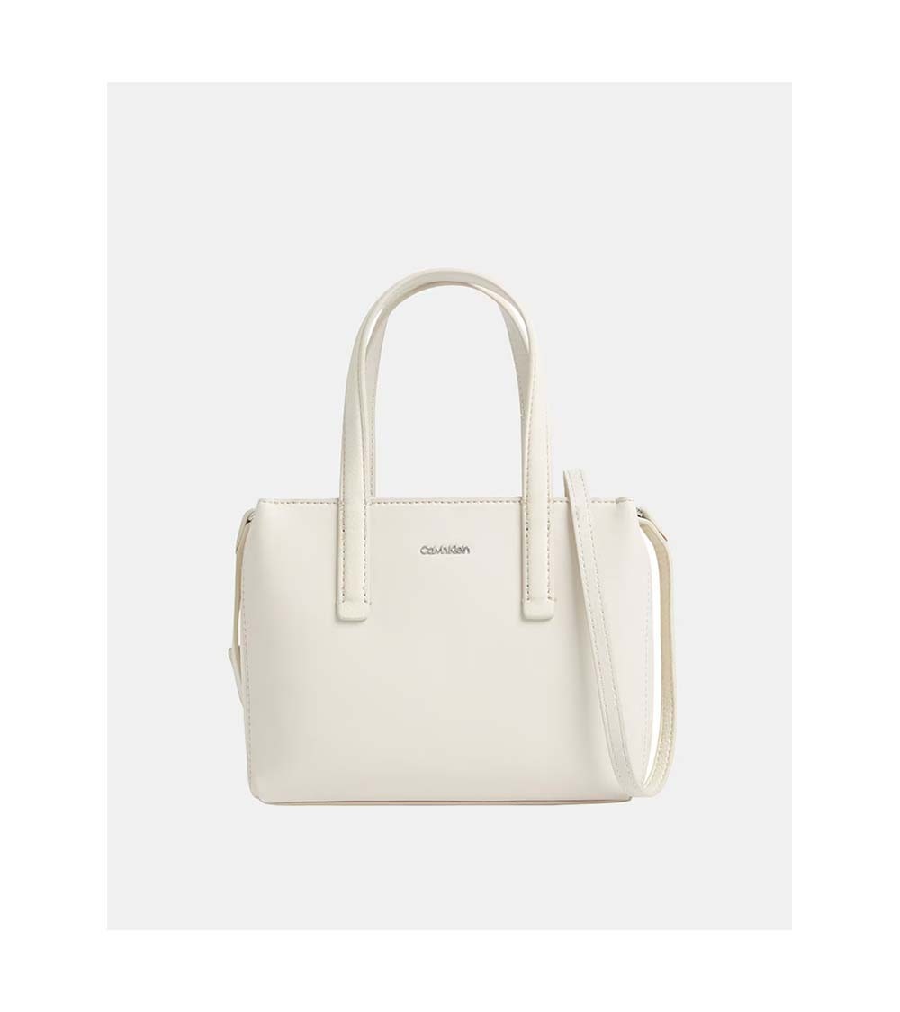 Vista frontal del Bolso Tote Calvin Klein CK K60K611873 PC4 para Mujer en color beige, diseño elegante y funcional