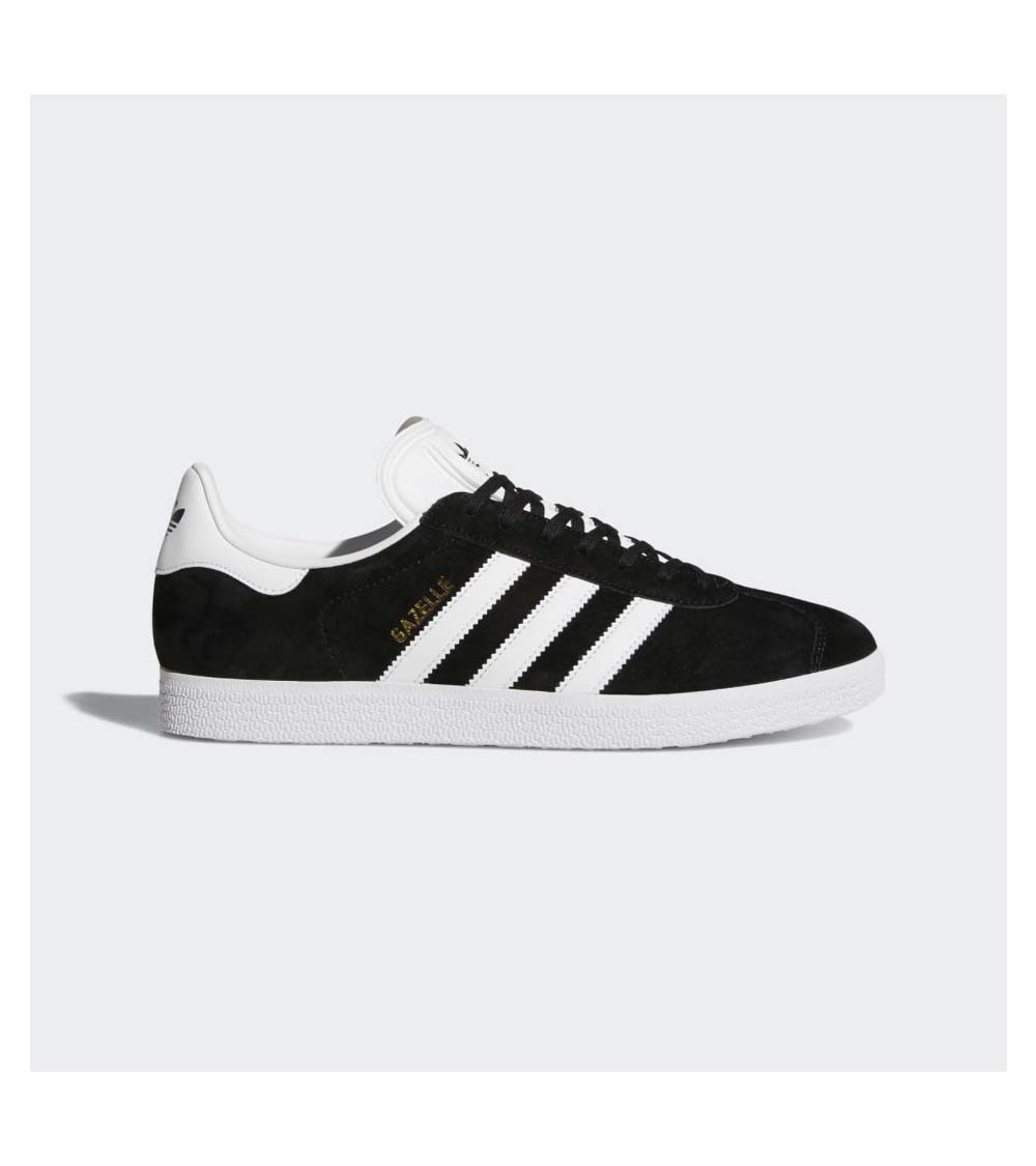 Zapatillas Adidas Gazelle en Core Black, un ícono del estilo urbano.