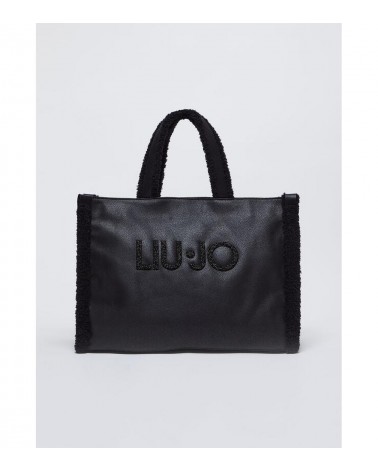 Vista Frontal del Bolso Liujo con Logotipo Bordado – Elegancia y estilo en un diseño único.