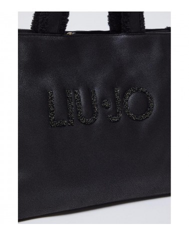 Bolso Liujo en Negro para Mujer, Ideal para Cualquier Ocasión – Un accesorio imprescindible en tu guardarropa.