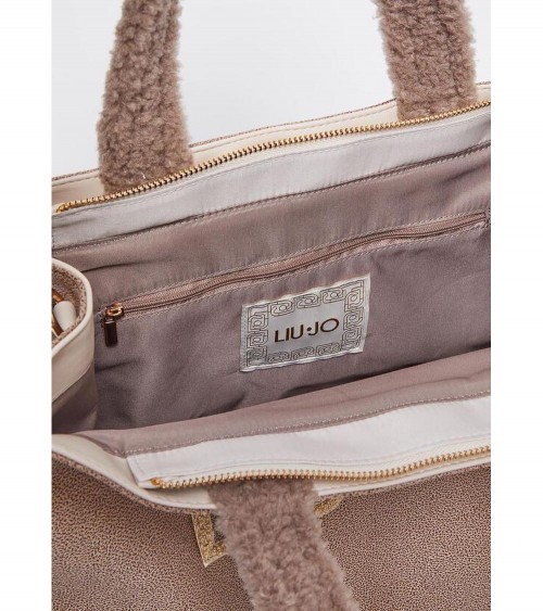 Bolso Tote Liujo para Mujer en Camel Arena con Detalles de Peluche – Estilo elegante y funcional.