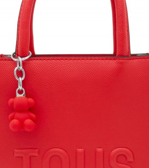 Mini Bolso Pop TOUS Brenda en Rojo con Asa Ajustable y Detalle de Oso Colgante – Elegancia y versatilidad en un diseño compacto.