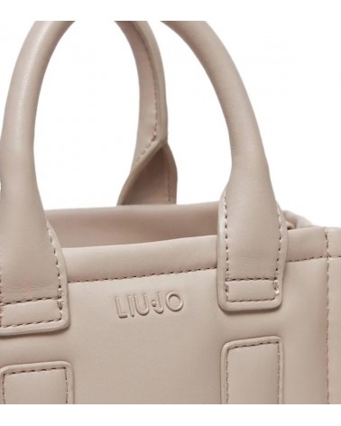 Producto Liu Jo Better, Elegancia Responsable y de Alta Calidad – Un bolso comprometido con la sostenibilidad.