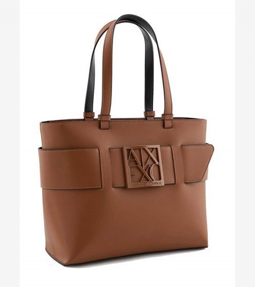 Armani Exchange Buckle Bolso Shopper en color whisky, elegante y práctico para mujeres modernas.