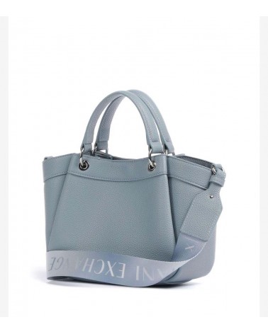 elegante bolso shopper celeste de Armani Exchange, ideal para complementar cualquier look casual.