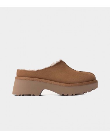 UGG New Heights Cozy Zueco Mujer Avellana - Vista lateral.