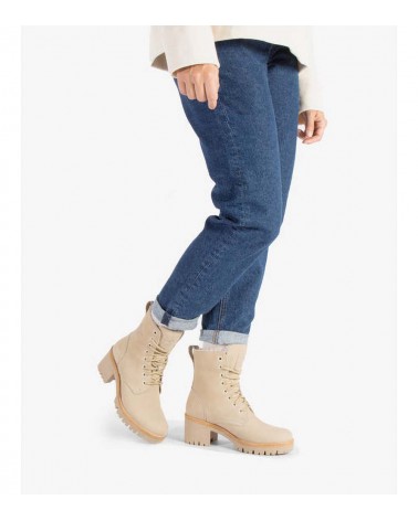 Propuesta de look con jeans Panama Jack Botas de Mujer en Beige - Piel Nobuck con Forro | Lázaro Zapaterías