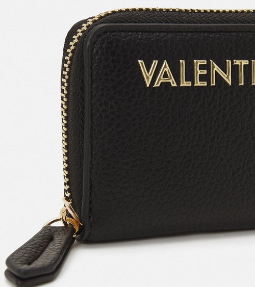 Vista frontal del monedero Valentino Bags VPS8A8139 en negro, ideal para mujeres.