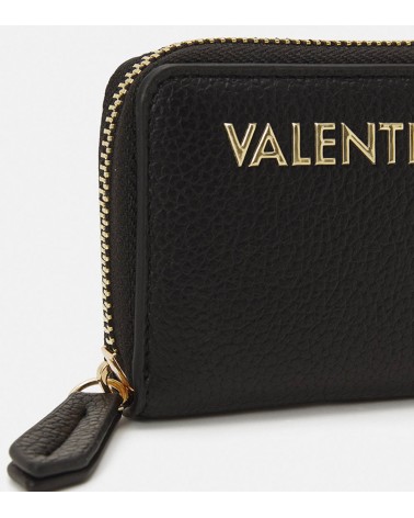 Interior del monedero Valentino Bags, forrado en poliéster para mayor resistencia.