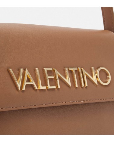 Logo Vista lateral del Valentino Caprice Flap Bag, ideal para cualquier ocasión.