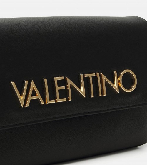 Bandolera Valentino VBS8AA09 en negro con detalles dorados y cierre magnético.