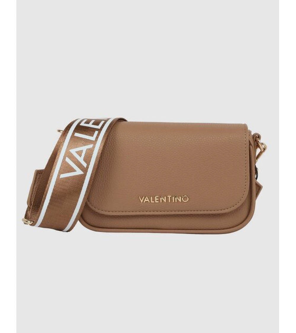 Vista frontal del bolso Valentino Miramar VBS7UE02G en beige con correa ajustable.