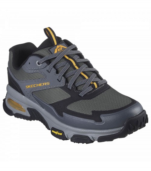 Vista lateral Skechers Hombre Deportivo Trekking con suela Goodyear®.