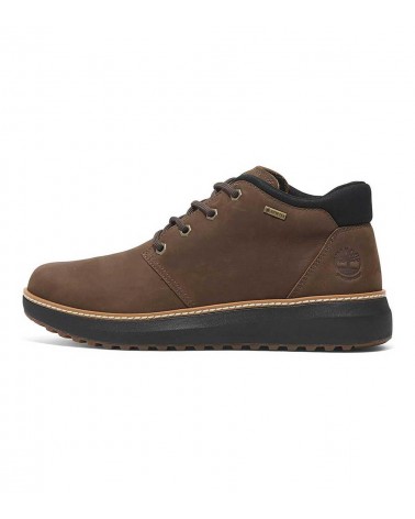 Vista frontal del diseño moderno de las botas Hudson Road Chukka para hombre.