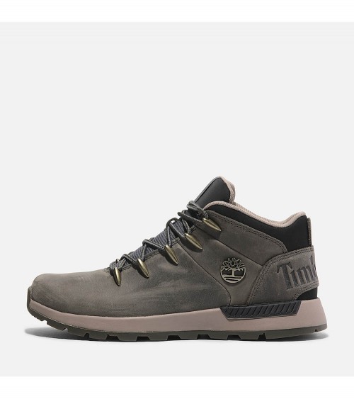 Vista frontal de las zapatillas Timberland Sprint Trekker en gris con cuero premium.