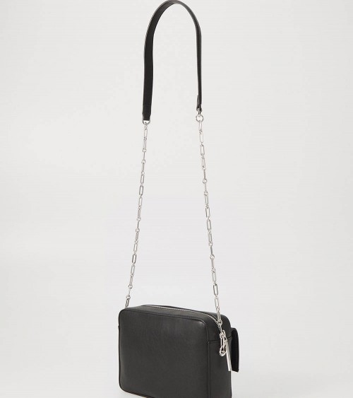 Calvin Klein Bolso Mujer en Negro - Elegante y Versátil