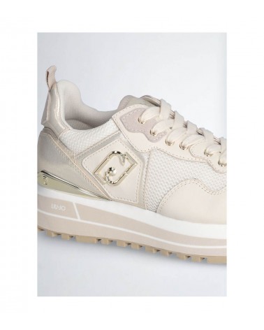 Zapatillas Liu Jo en beige, ideales para un estilo casual y deportivo.