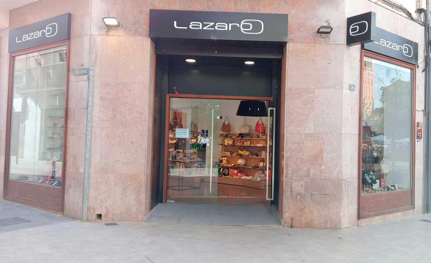 Fachada Lázaro Zapaterías Mollerussa