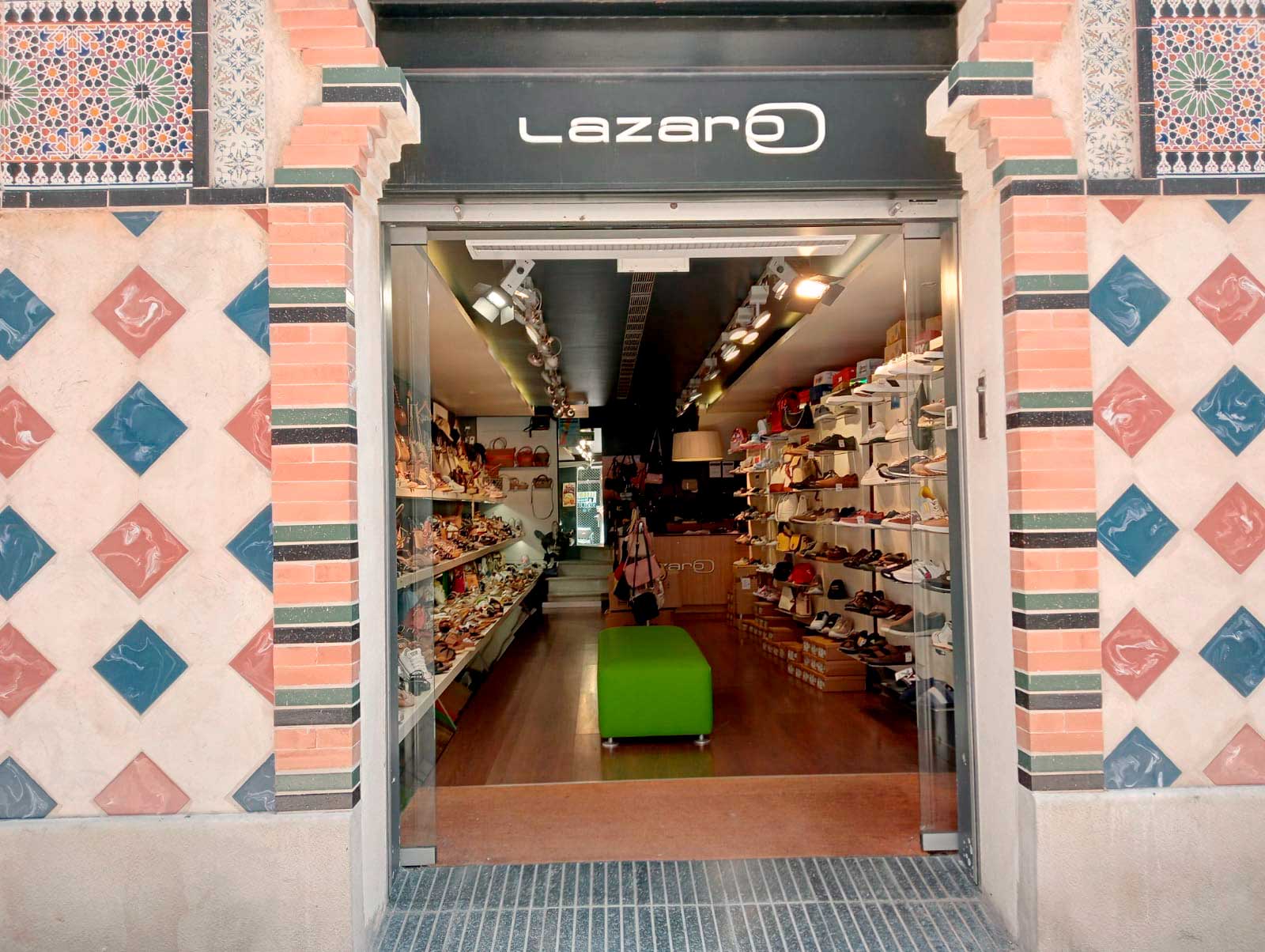 Fachada Lázaro Zapaterías Tàrrega