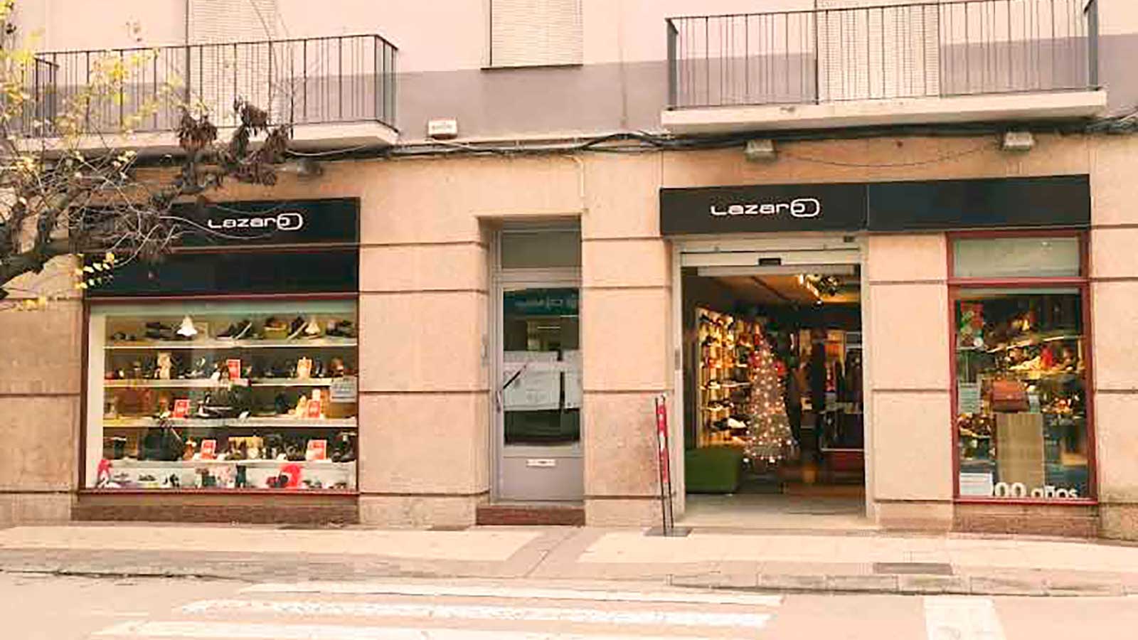 Fachada Lázaro Zapaterías Fraga